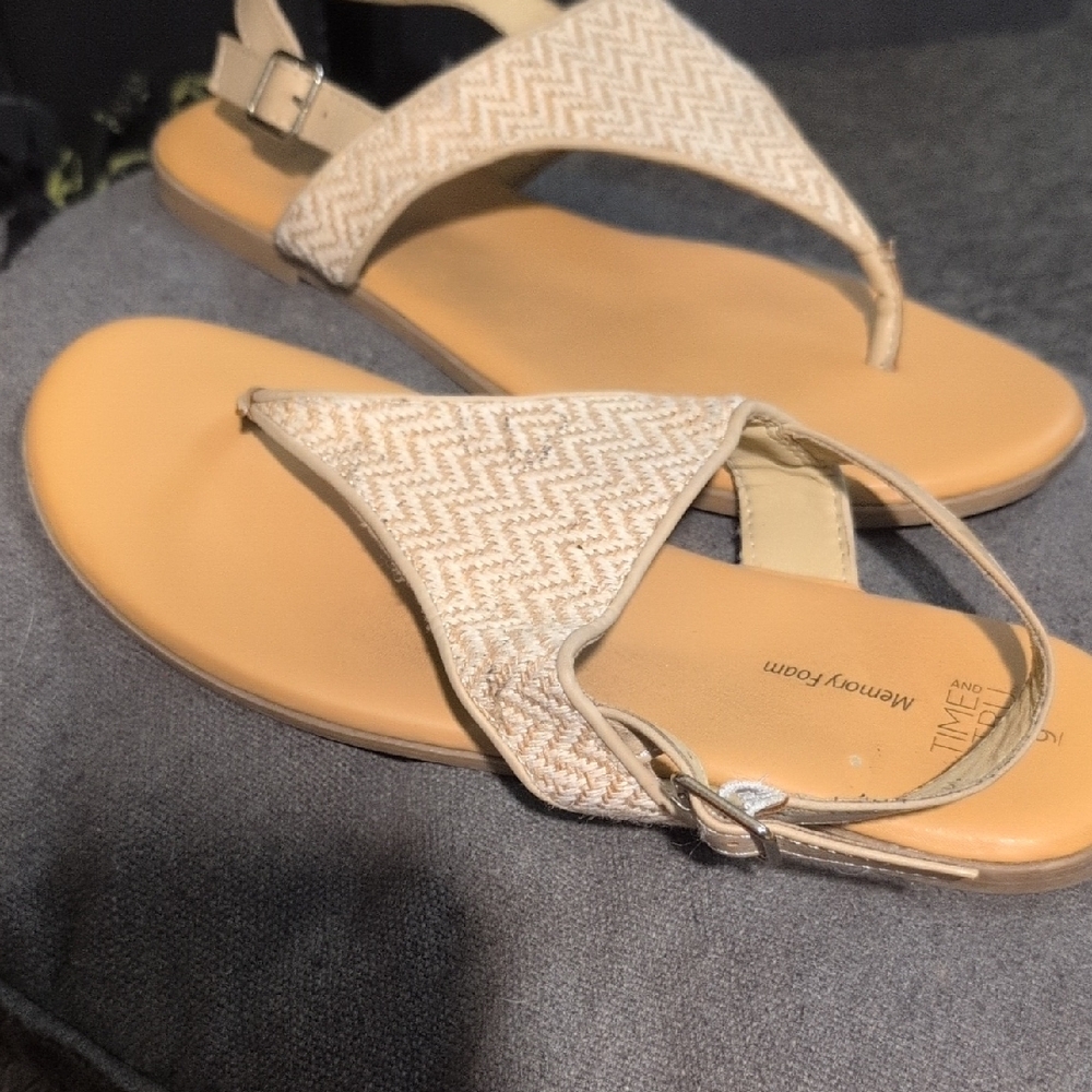 Time and Tru Beige Patterned Sandals